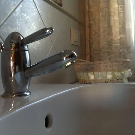 Ξενοδοχείο με διαμερίσματα Cav Costa Degli Etruschi 3*